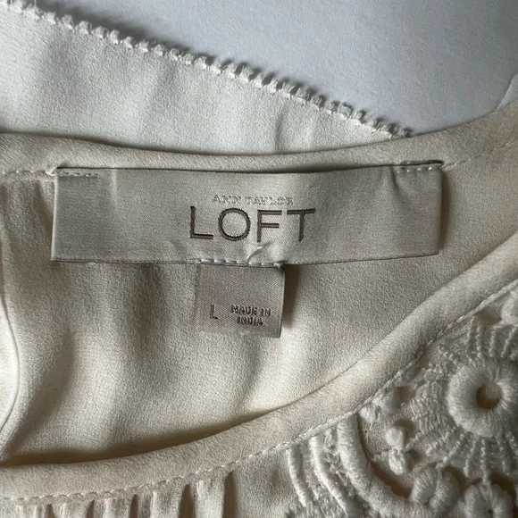 Loft blouse women’s L cream medallion lace 3/4 bell sleeve lacy crochet ruffle - Picture 4 of 9